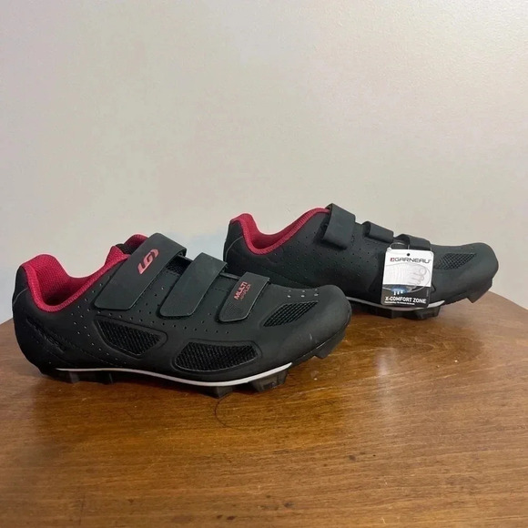 Louis Garneau LG Cycling Shoes Multi Air Flex II Black and Red‎ Sizes 42